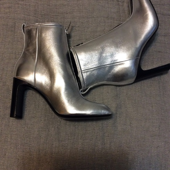 Rag & Bone Ellis zip front boot. - Picture 7 of 8